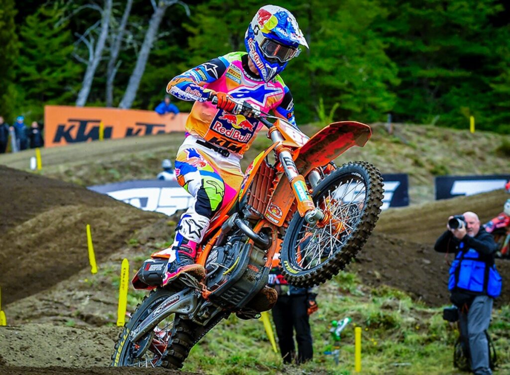 Motocross Patagonia : Andrea Adamo s’échauffe lors de la course de qualification MX2 Andrea Adamo, Motocross