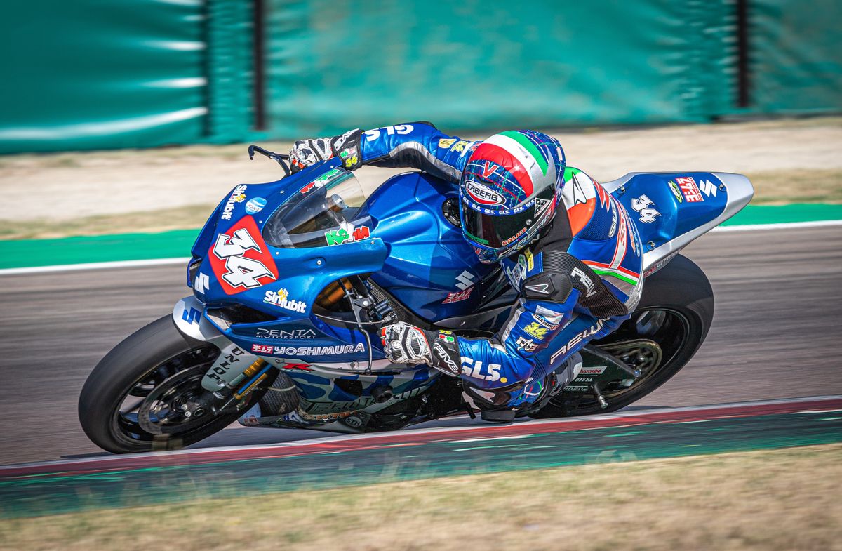 Penta et Kevin Manfredi : en tête en CIV Superbike avec Suzuki