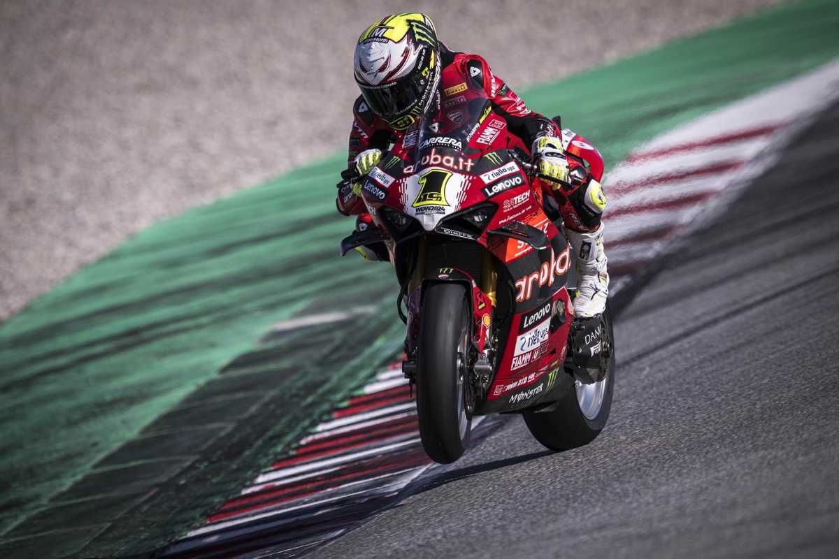 Superbike, Alvaro Bautista sur le podium de sa rentrée : « Je suis surpris »