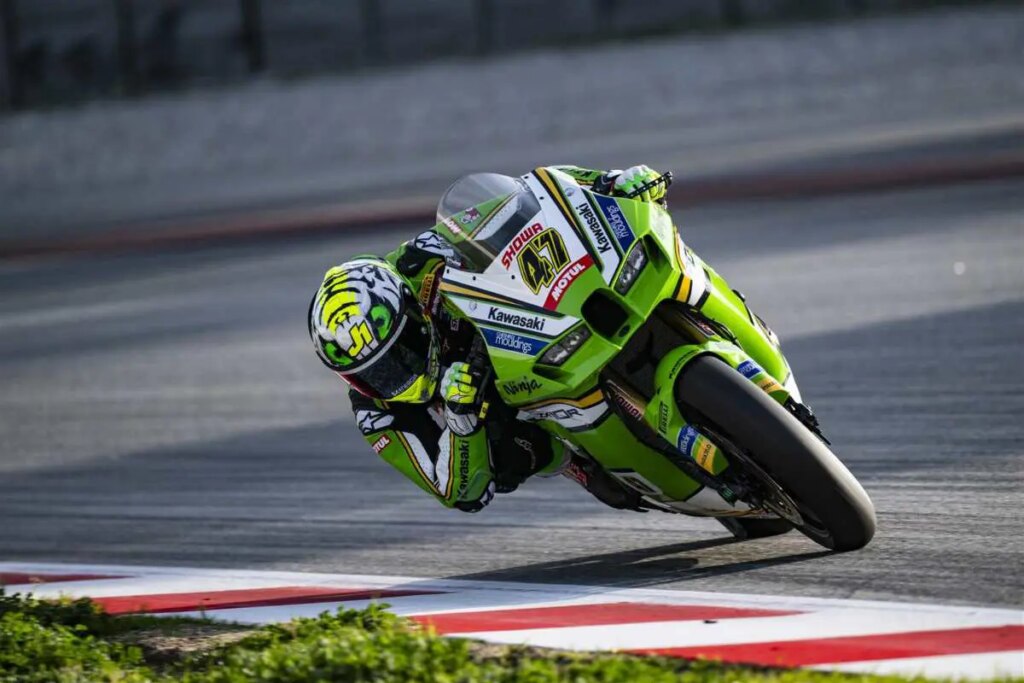 Superbike, Axel Bassani et le dilemme du contre-la-montre : “Je suis lent” Superbike test Catalunya Axel Bassani