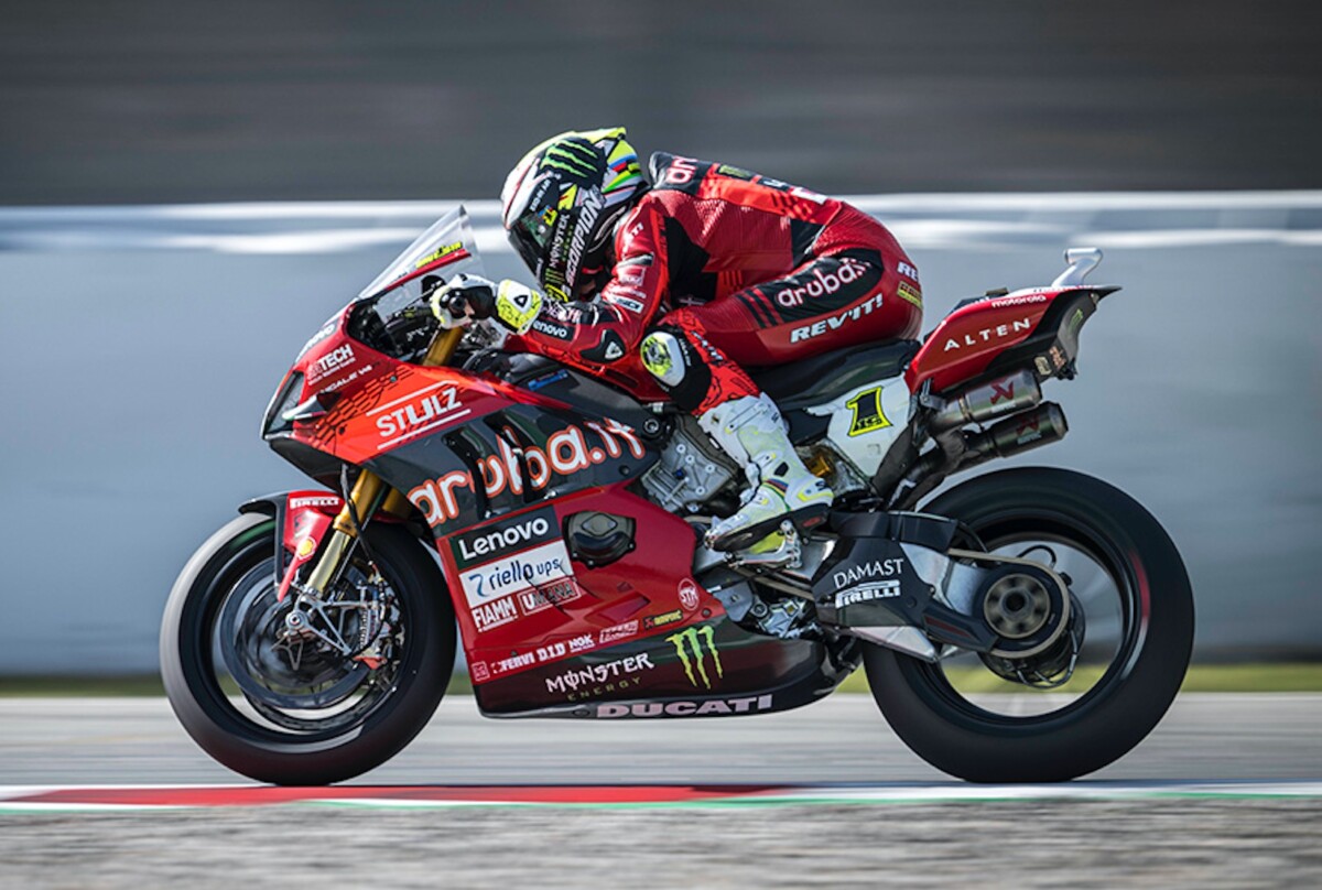 Superbike Catalunya : Le retour du Roi, Bautista dompte tout le monde dans la course 2