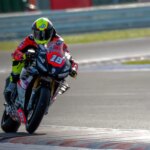 Luca Bernardi si assicura la pole del CIV Superbike a Misano in un secondo turno di qualifiche infuocato: 6 piloti in 7 decimi, la prima fila in 174 millesimi!