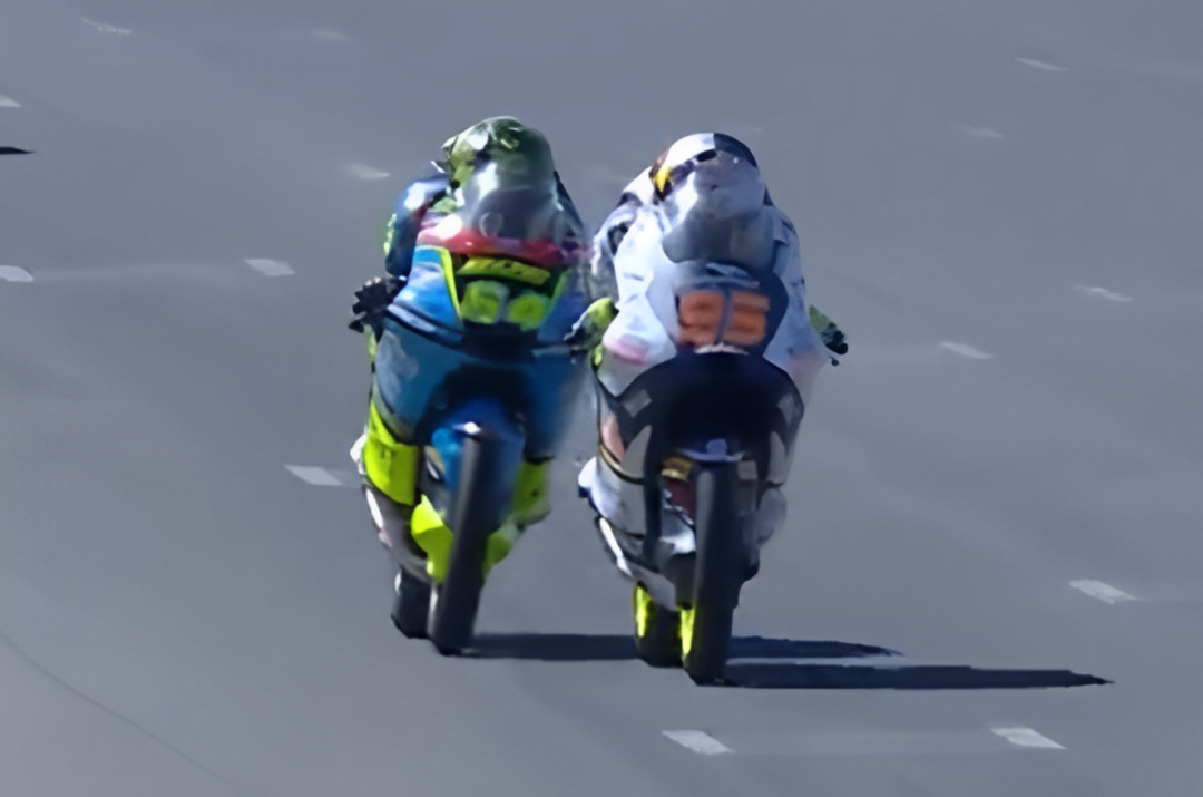 Moto3 Jerez : Veijer triomphe en photo finish face à Munoz, Alonso se trompe