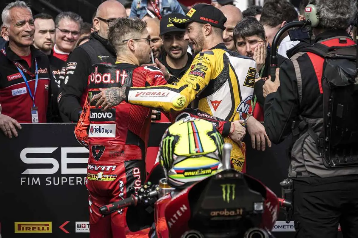 Superbike, Bautista exalte Iannone : “Une chose m’a surpris”