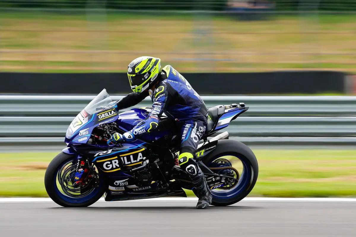 BSB Donington : drapeau rouge, victoire de Kyle Ryde dans la Course 1