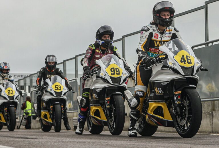 WCR, Motociclismo femminile