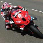 Davey Todd con la BMW vola nelle prove del TT 2024