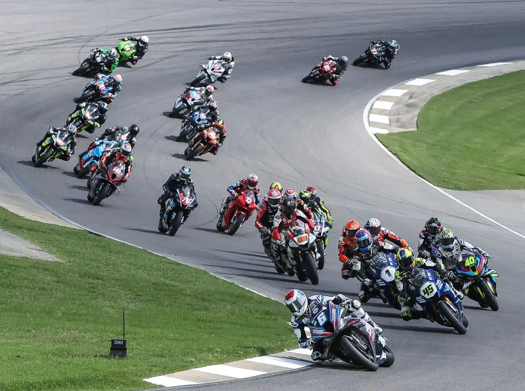 Double victoire et leadership MotoAmerica pour Cameron Beaubier en Alabama