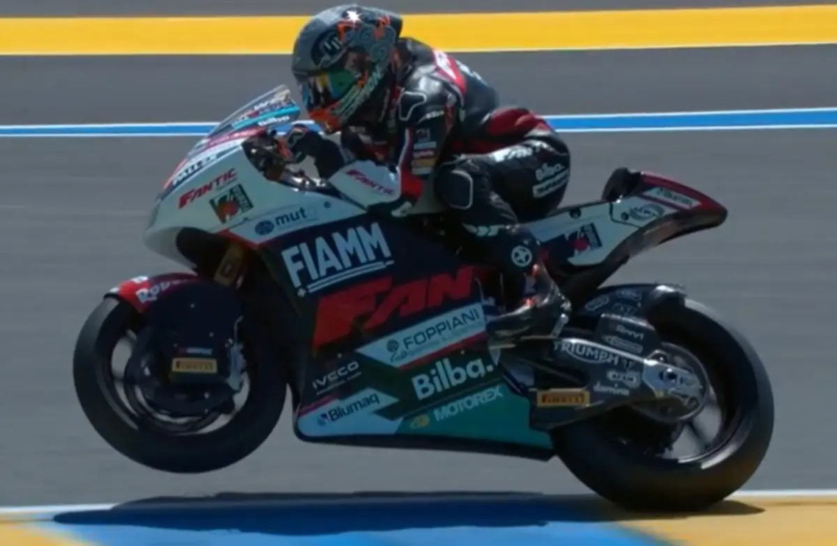 Moto2 Le Mans : Aron Canet, pole position héroïque (avec chute)