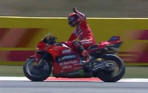 MotoGP Catalogne : Bagnaia se rachète, Marquez podium, Acosta commet une erreur