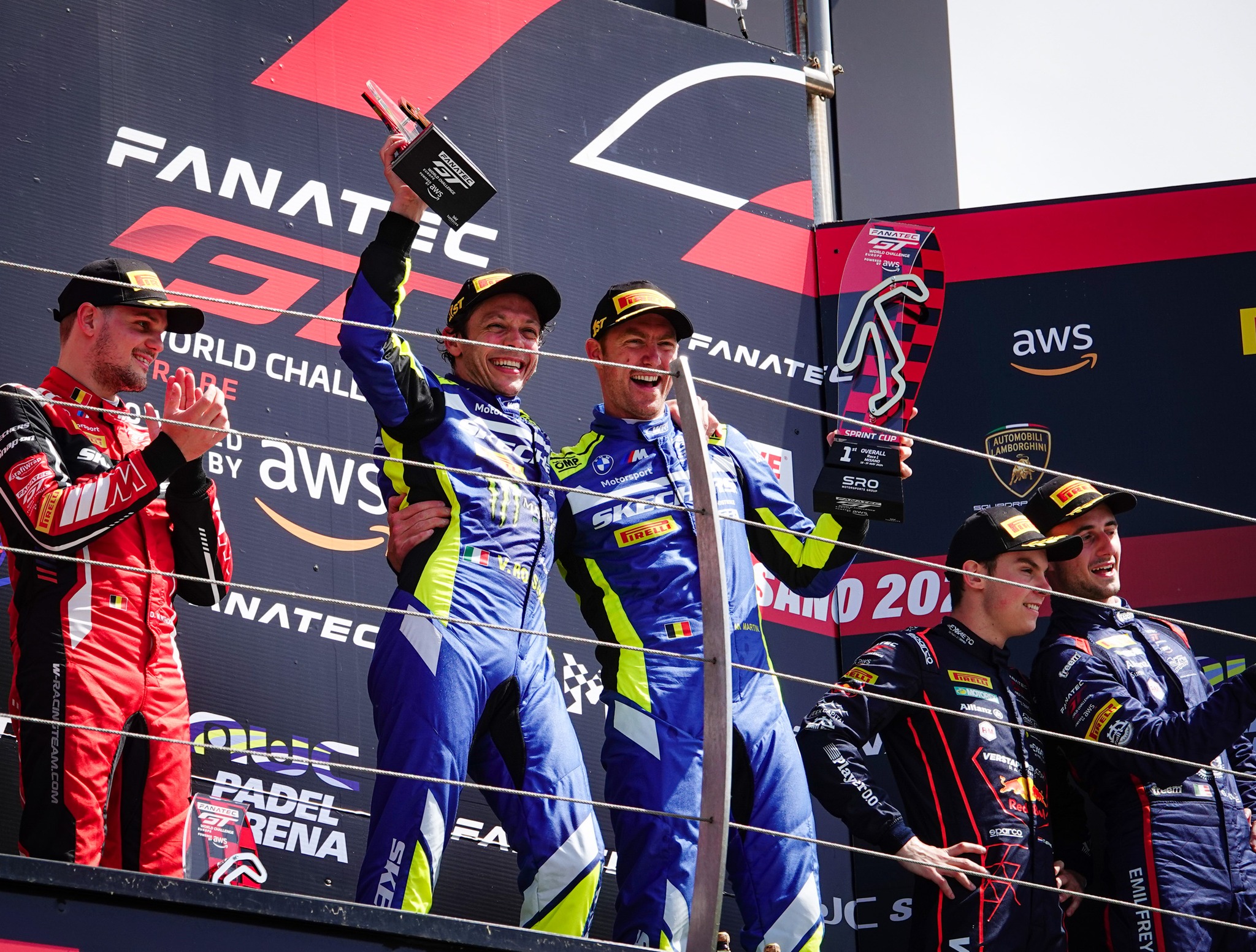Valentino Rossi triomphe dans la course 1 à Misano avec Maxime Martin