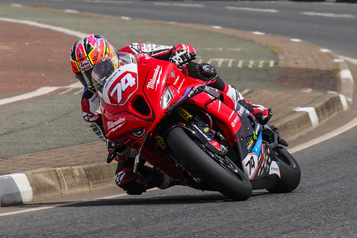 Vittorie anche per Cooper e Todd nelle prime gare delle North West 200