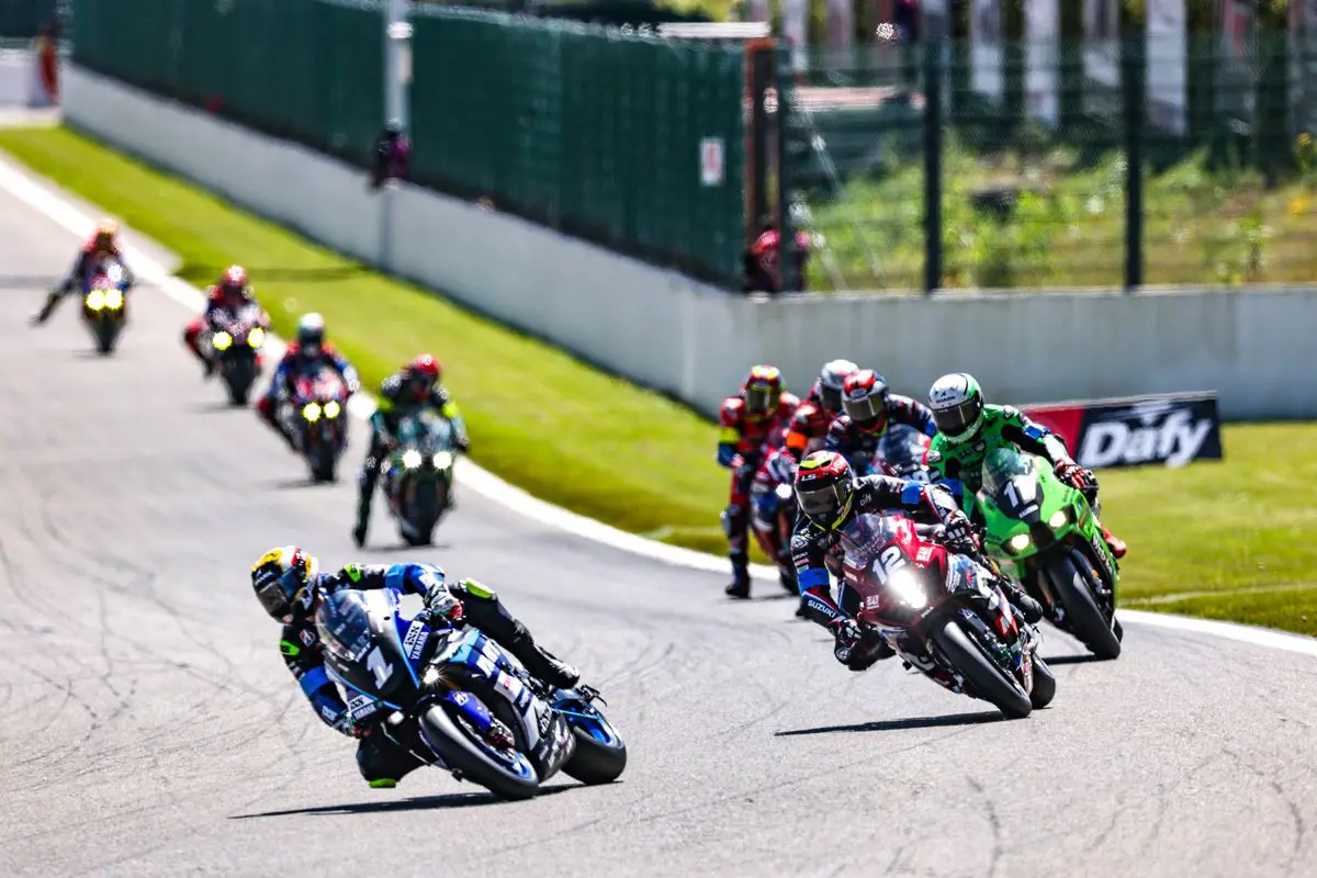 8h Spa EWC Motos : YART Yamaha en fuite, l’Italie brille en Stock