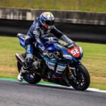 Gara 1 del CIV Superbike al Mugello ricca di colpi di scena: una bandiera rossa, Michele Pirro va giù al penultimo giro, Alessandro Delbianco torna alla vittoria