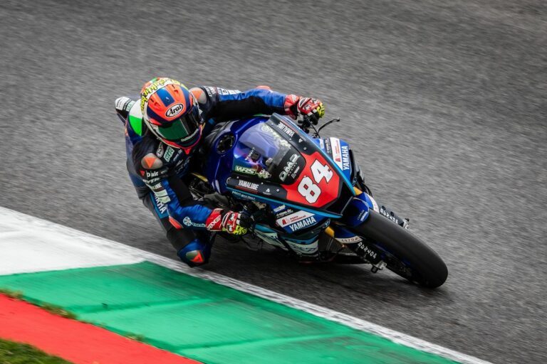 Riccardo Russo mai così in alto quest'anno nel CIV Superbike: è 4° nelle prime qualifiche del Mugello comandate dal solito Michele Pirro