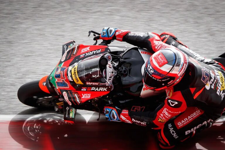 Michele Pirro ritrova la pole del CIV Superbike al Mugello, sorprese nella QP2: Roberto Mercandelli in prima fila, top-6 in 5 decimi