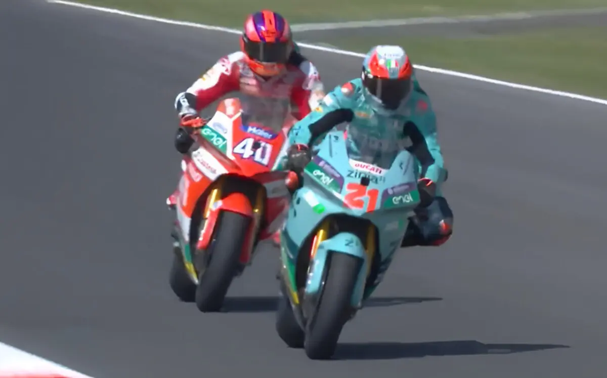 MotoE Mugello, Course 2 : Zannoni rugit sur Casadei, doublé à domicile