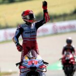 Ennesimo secondo posto per Marc Marquez nella gara breve del Mugello: difficile tenere testa a Francesco Bagnaia, per domani incognita sulla partenza