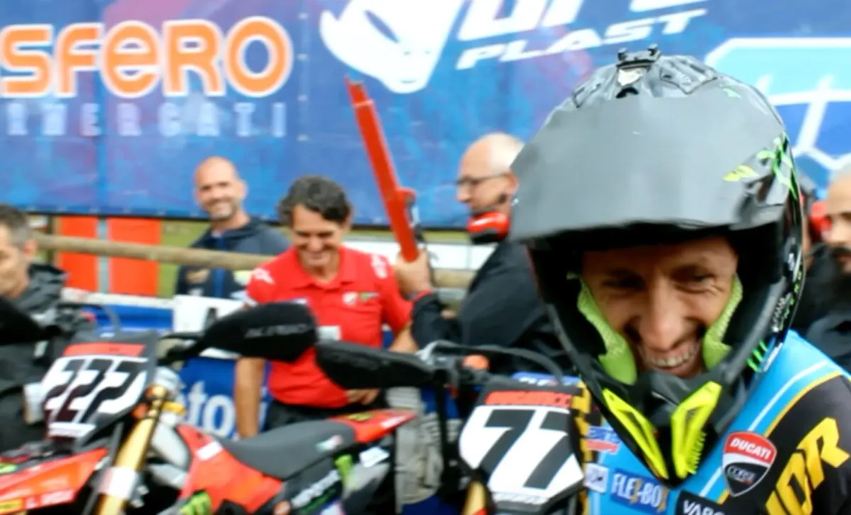 Motocross : Tony Cairoli de retour !  Avec Ducati, il remporte la course 1 du championnat italien