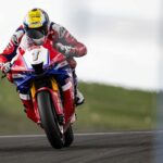 La prima di Tommy Bridewell con Honda in Gara 1 del British Superbike a Knockhill, ritiro forzato per il leader di campionato Glenn Irwin: top-4 di campionato in soli 8 punti