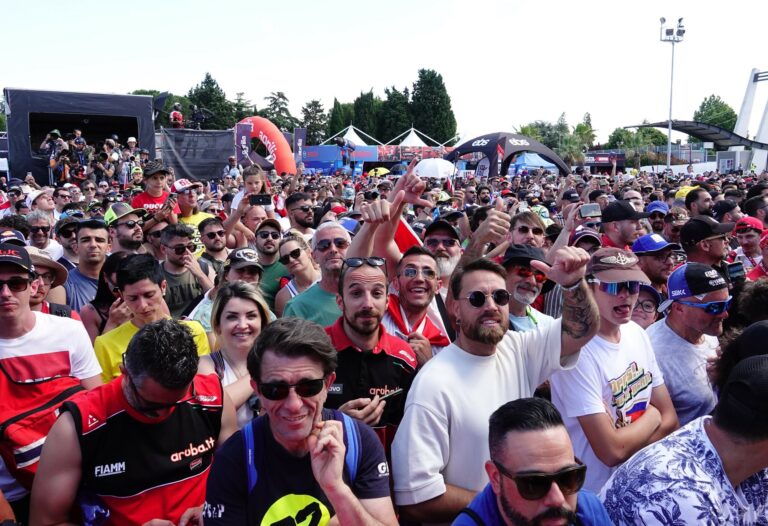 Superbike à Misano : un succès toujours plus grand pour un public en évolution