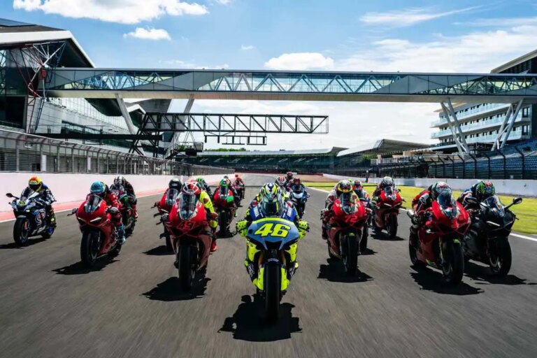 Track Day of Legends Silverstone Valentino Rossi Bagnaia Rea Bautista