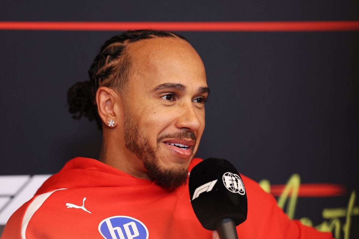 Hamilton tacle Villeneuve avec humour : Le clash inattendu !