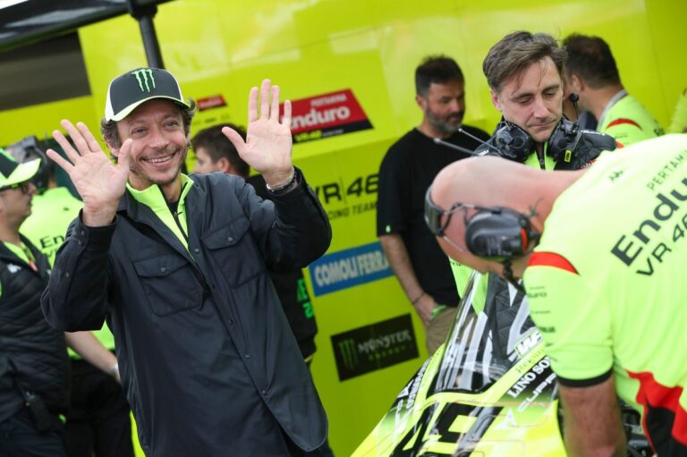 Les pilotes VR46 galvanisés par les conseils du "génie" Valentino Rossi