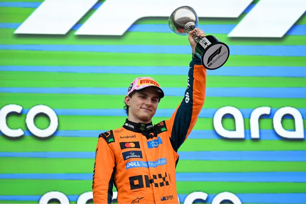 Piastri espère laisser chez McLaren l'image d'un "vrai pilote de course"