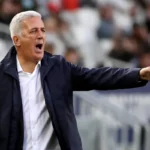 Coupe du monde 2026: les supporters algériens plantent la tente pour surveiller l'arrivée des joueurs à l'aéroport pour deviner la liste de Petkovic