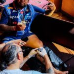 Trois jours après le titre de l'UBB, ils n'ont toujours pas quitté leur tenue de match: les folles célébrations de Tameifuna et Coleman dans les rues de Bordeaux