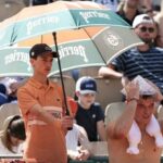 Roland-Garros 2026 : Jakub Mensik s’écroule après sa victoire en 4h40 sous le cagnard et ne peut pas se relever