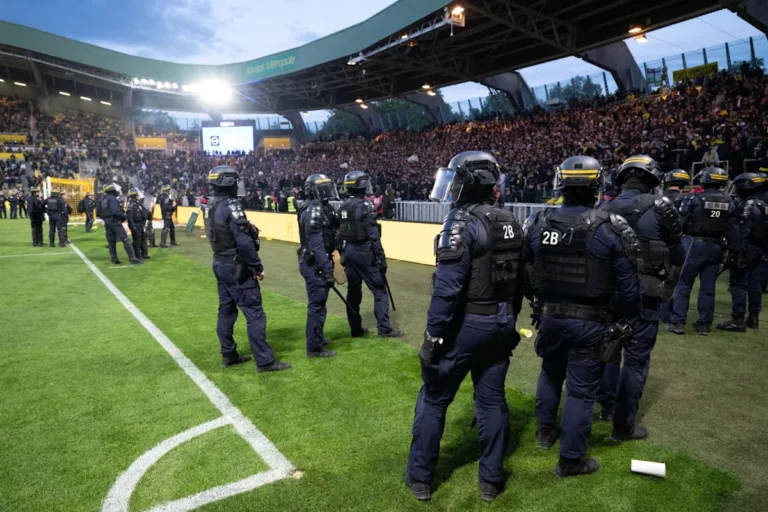 Incidents à la Beaujoire: les sanctions sont tombées contre Nantes, qui s'en sort bien