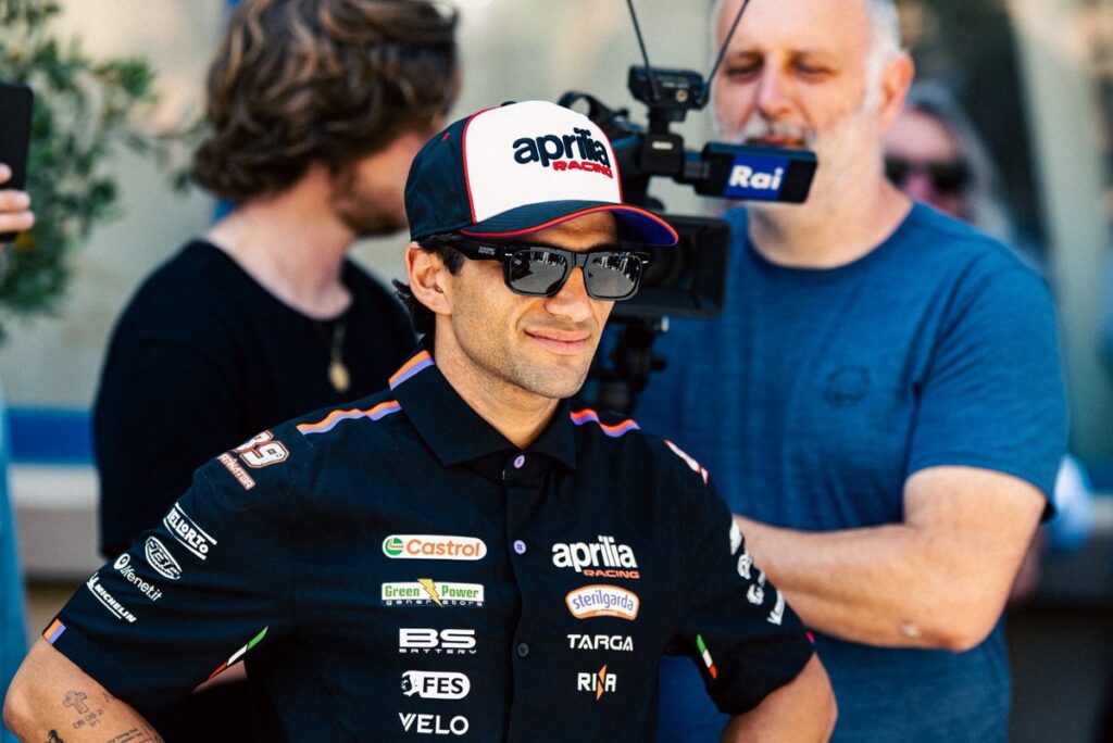 Martín suit l'exemple de Márquez et met sur pause sa relation avec Red Bull