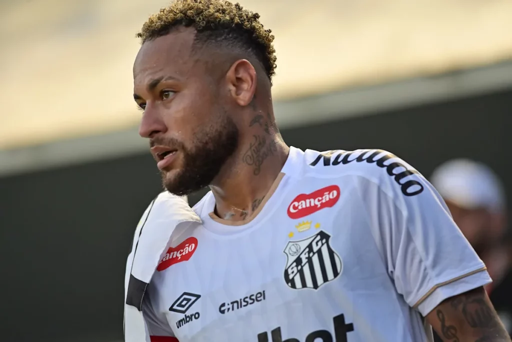 Les nouvelles qui inquiètent le Brésil: Neymar indisponible plusieurs semaines et incertain pour la Coupe du monde 2026