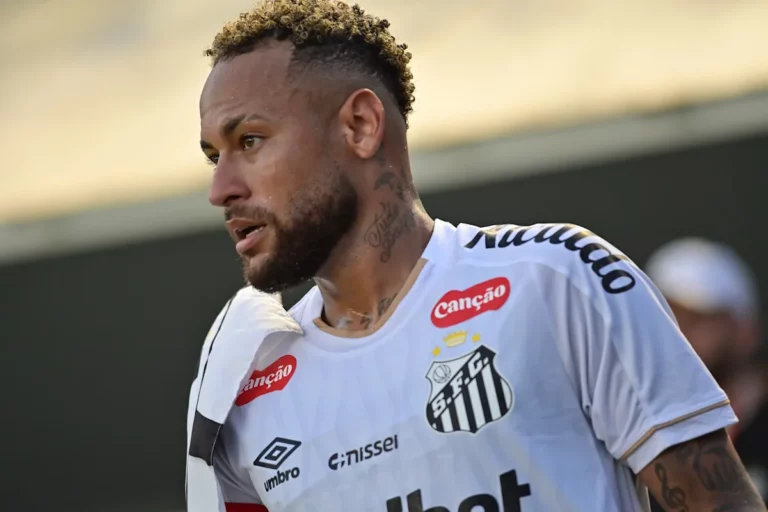Les nouvelles qui inquiètent le Brésil: Neymar indisponible plusieurs semaines et incertain pour la Coupe du monde 2026