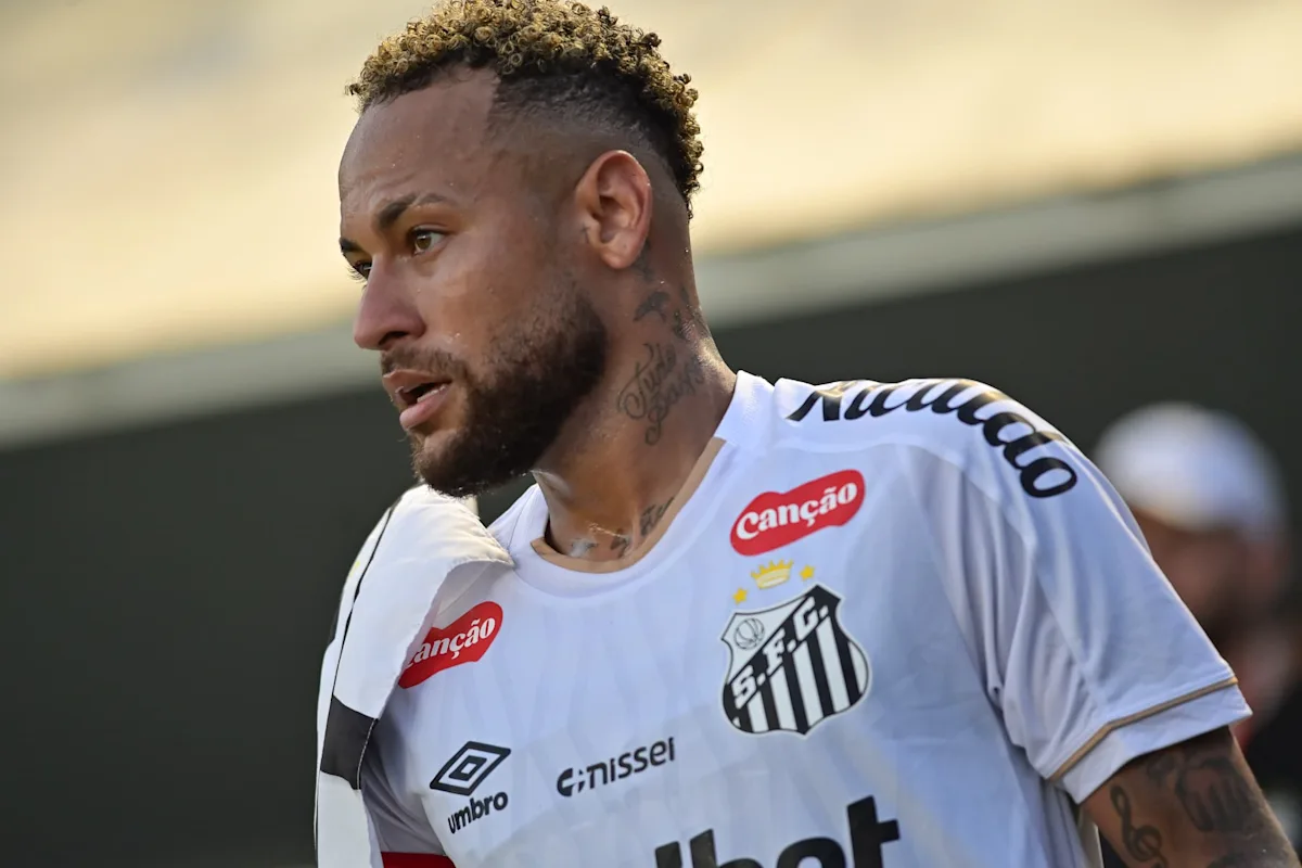 Les nouvelles qui inquiètent le Brésil: Neymar indisponible plusieurs semaines et incertain pour la Coupe du monde 2026