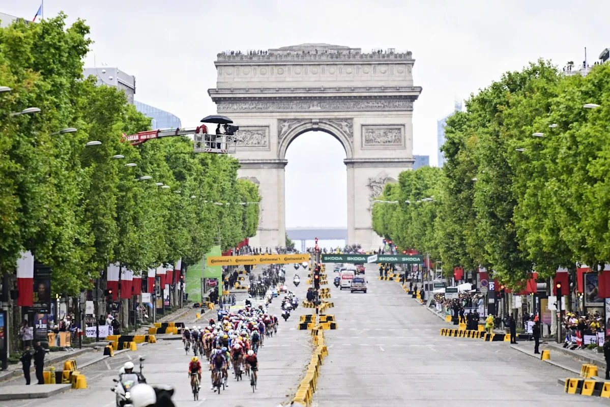 Un TGV de 509 places: la SNCF ramènera les coureurs à Paris à la fin du Tour de France 2026