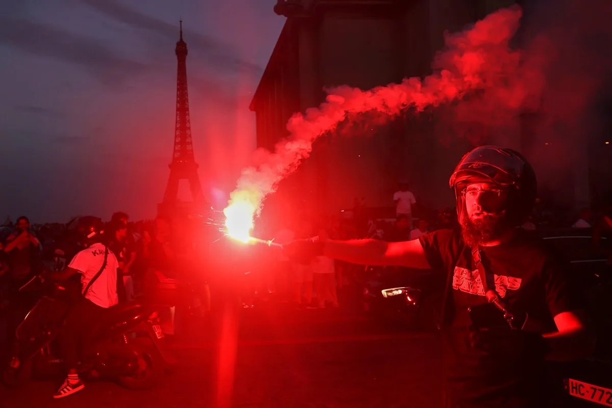 La police parisienne interpelle 45 personnes après la victoire en Ligue des Champions