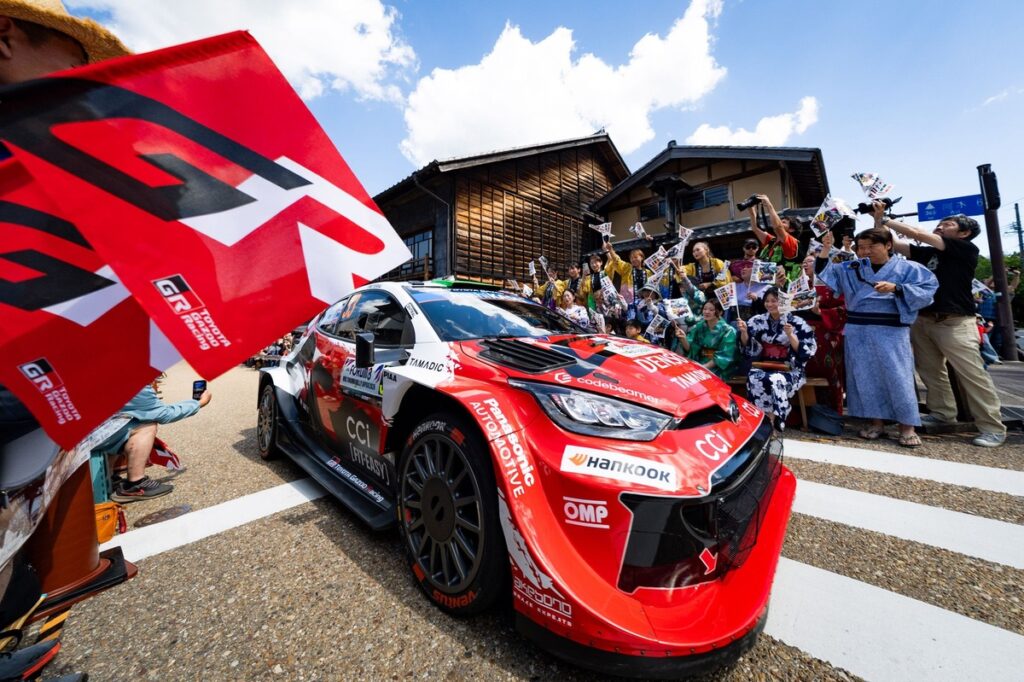 Evans impérial dans un Rallye du Japon écrasé par Toyota