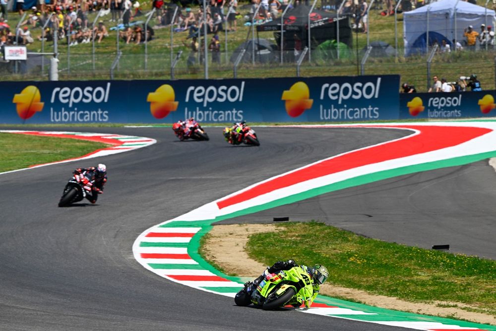Fabio Di Giannantonio après le sprint, célébrant sa troisième place au Mugello