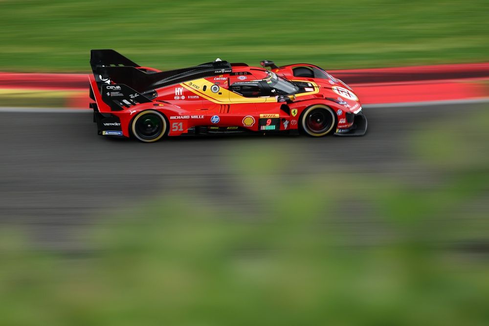 Ferrari 499P sur le circuit de Spa-Francorchamps