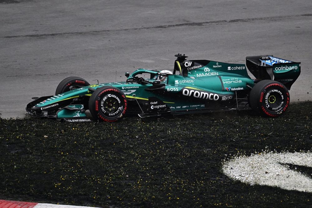 Lance Stroll dans son Aston Martin AMR26 sur le circuit de Montréal