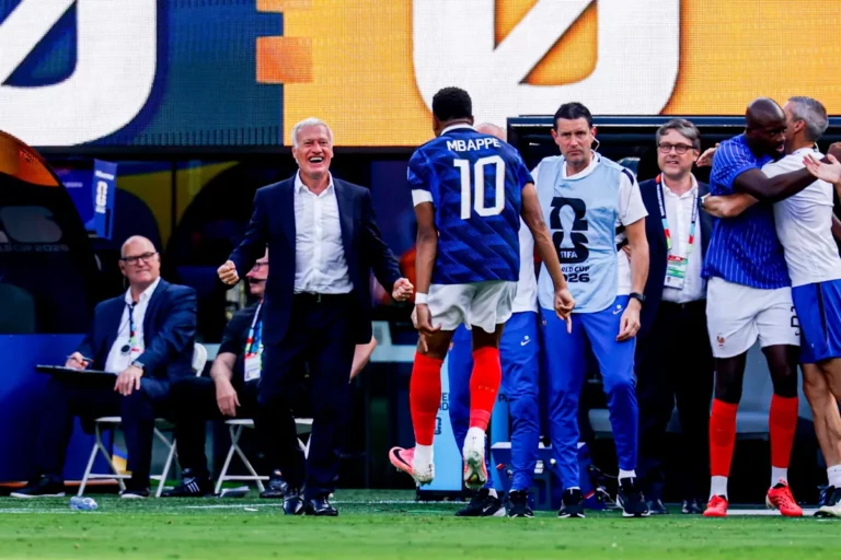 France-Suède: "On est en mission", le mot d'ordre de Deschamps après la qualification pour les 8es de finale de la Coupe du monde