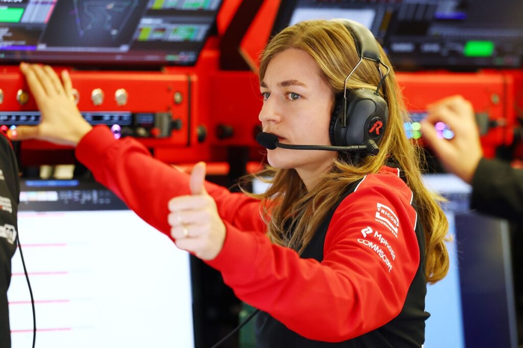 Laura Müller conseille les femmes du sport auto : "N'acceptez les conneries de personne"