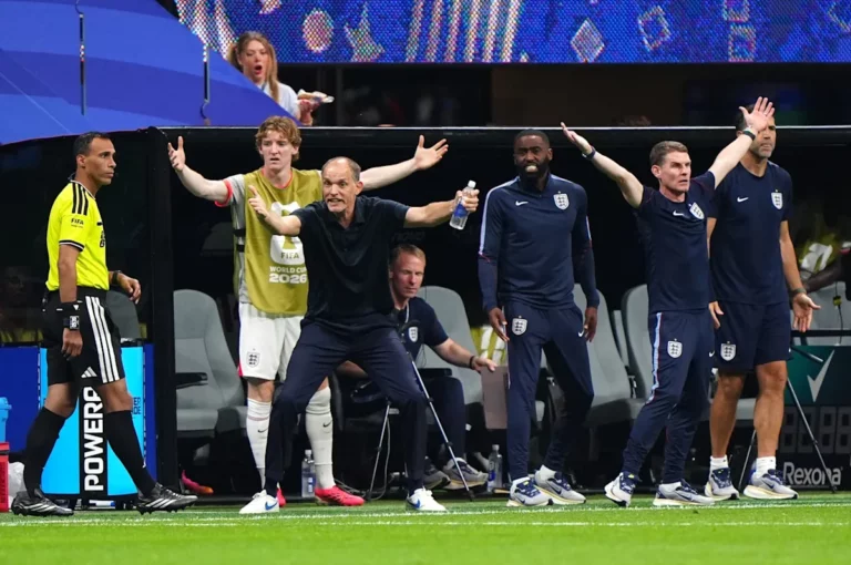 Angleterre-RD Congo: "Débuts cauchemardesques", "prestation collective indigne"... la presse anglaise inquiète malgré la qualification