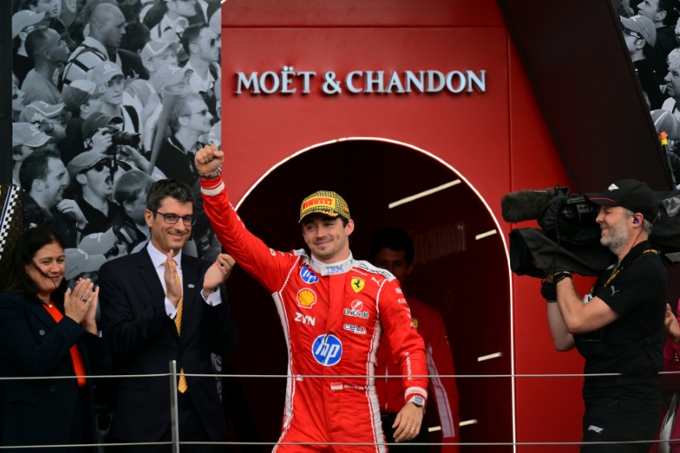 F1: à Silverstone, avantage Ferrari sur Mercedes grâce à la victoire de Leclerc