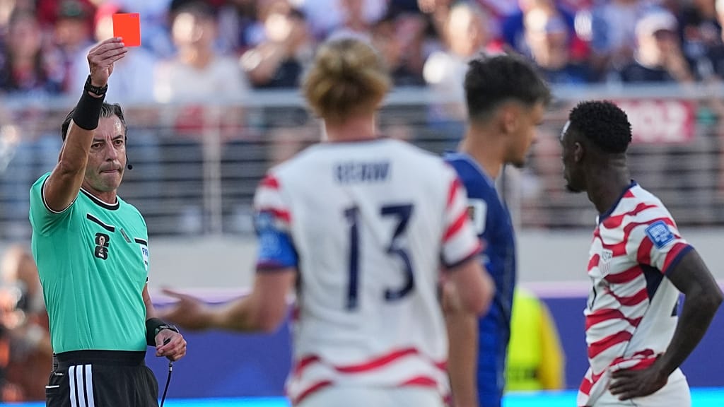 Mondial-2026 : la FIFA lève la suspension de l'Américain Balogun après un appel de Trump à Infantino