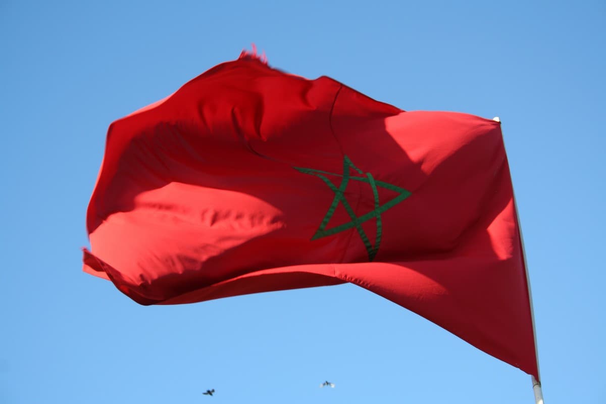 Coupe du monde 2026: drapeau brûlé par des supporters algériens, femmes et enfants agressés verbalement… l'ambassade du Maroc porte plainte après "des incidents graves et indignes"