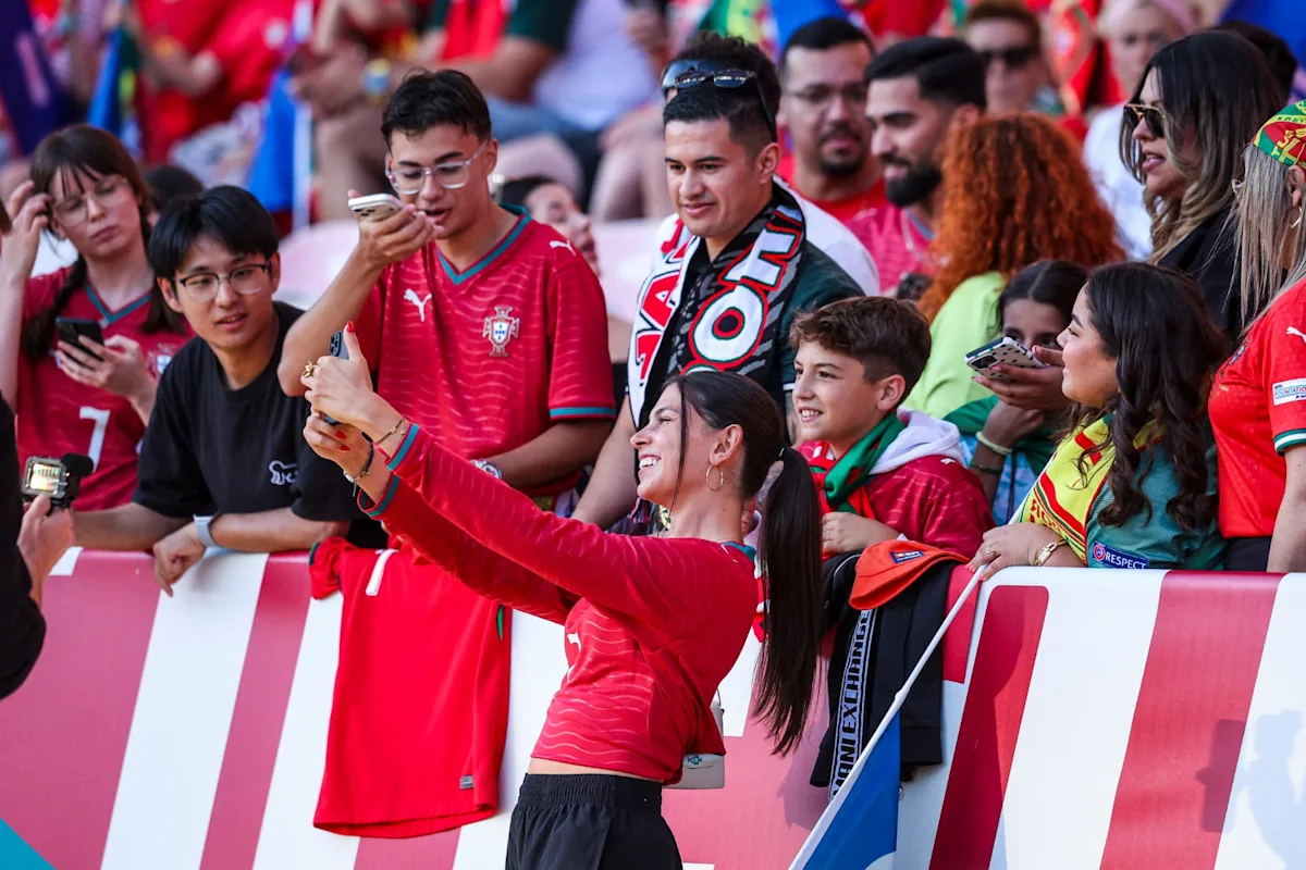 Plus d'un milliard de vues: qui est Céline Dept, l'influenceuse qui est devenue la plus regardée au monde pendant la Coupe du monde 2026?